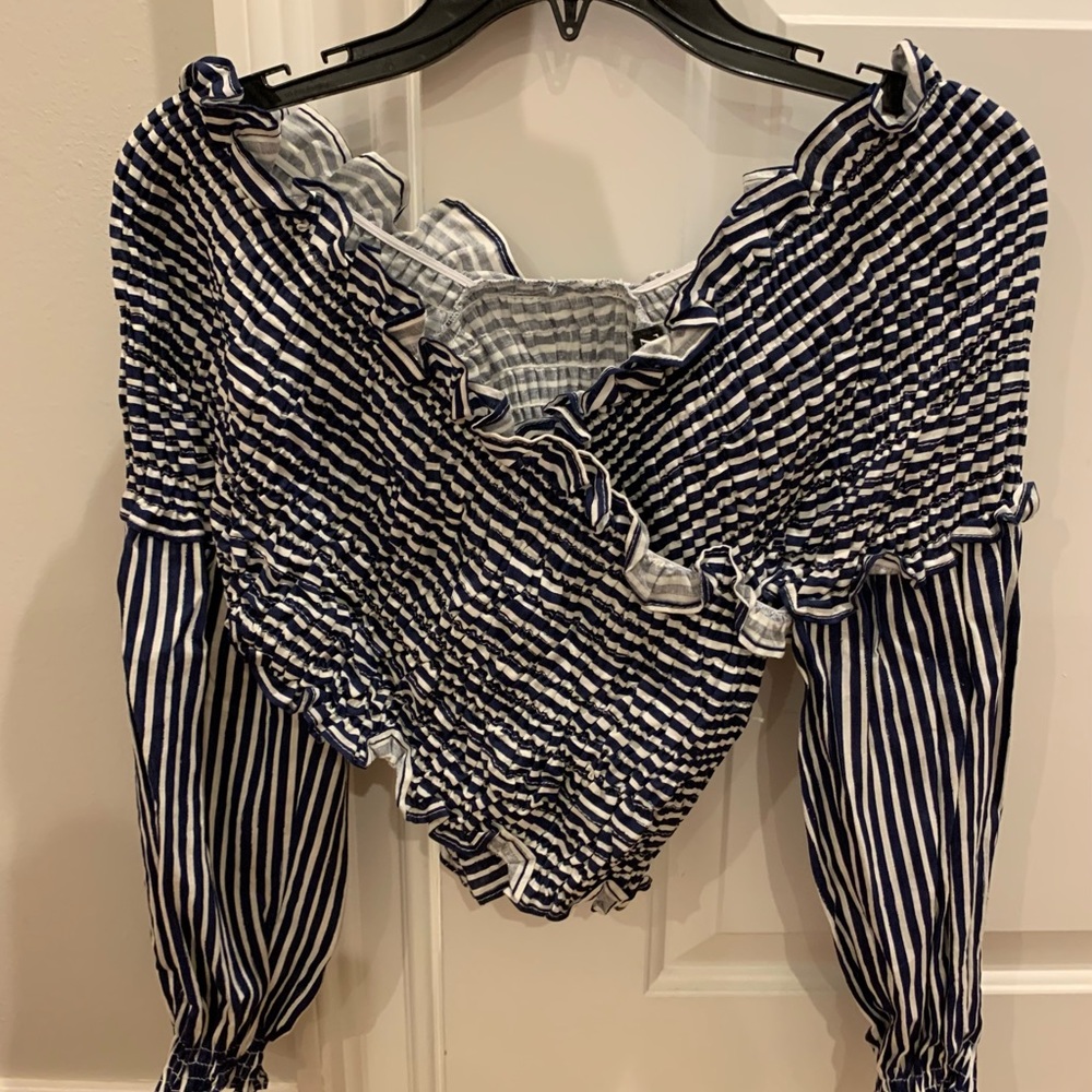 NWT ZARA crop blouse.  Sz Medium. This is gorgeous. Tags on - Picture 6 of 16